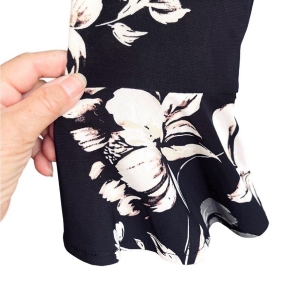 Anne Klein Bell Sleeve Floral Dress Ruched Jersey Sheath Black Gray Size 10 - Picture 5 of 11